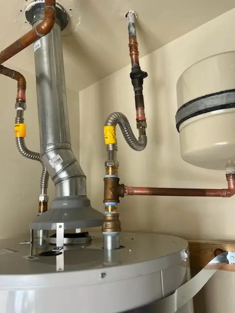 Water heater installation and plumbing repair in Chickasaw